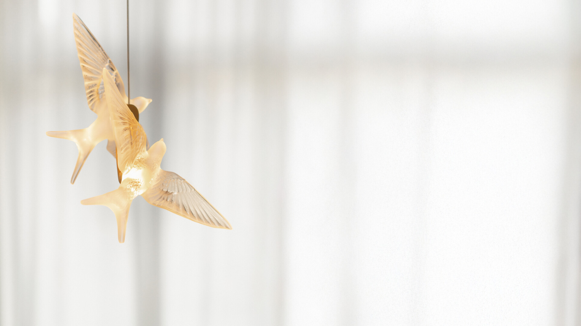 HIRONDELLES_LALIQUE_-retJolieimaje_event_240904_156 (1)_fvHove